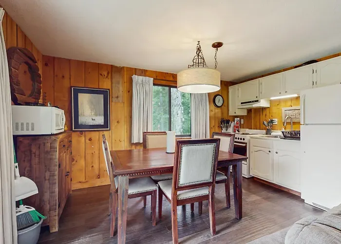 Ski Haus Retreat - Unit A