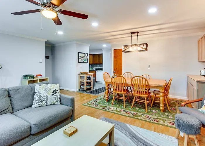 Primely Located Dover Escape < 1 Mi To Mt Snow!